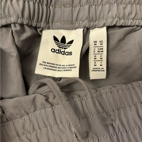 Adidas Cropped Jogger - Picture 4 of 4